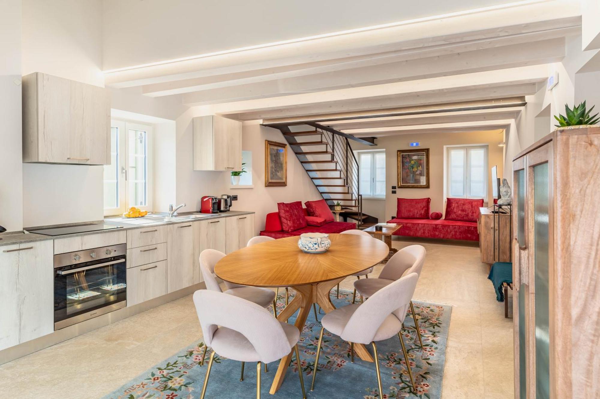 شقة Luxury 2Br W/ River Castle View In Borgo Valsugana المظهر الخارجي الصورة